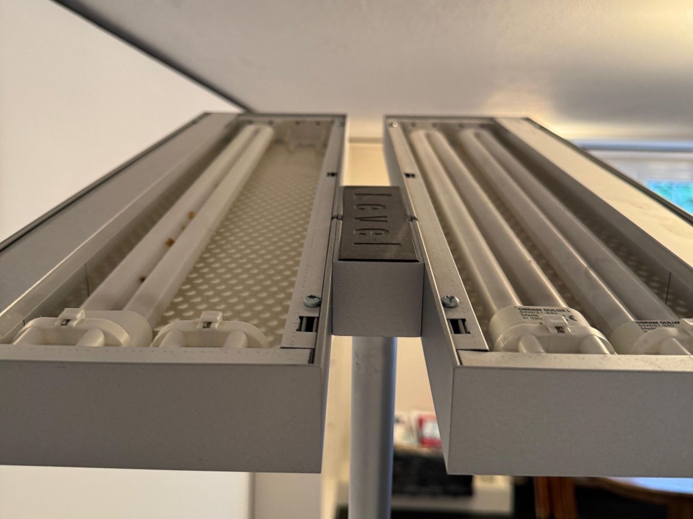 Regent Lampade: Stehlampe Leuchtstofflampe Regent Level – Usato da Horw venduto da emysk7 1