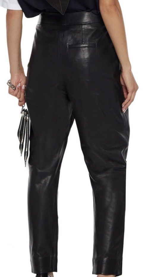 Pantalons: Black lambskin tapered trousers  – Neuf (Voir description) à Bassins par claaretje 1