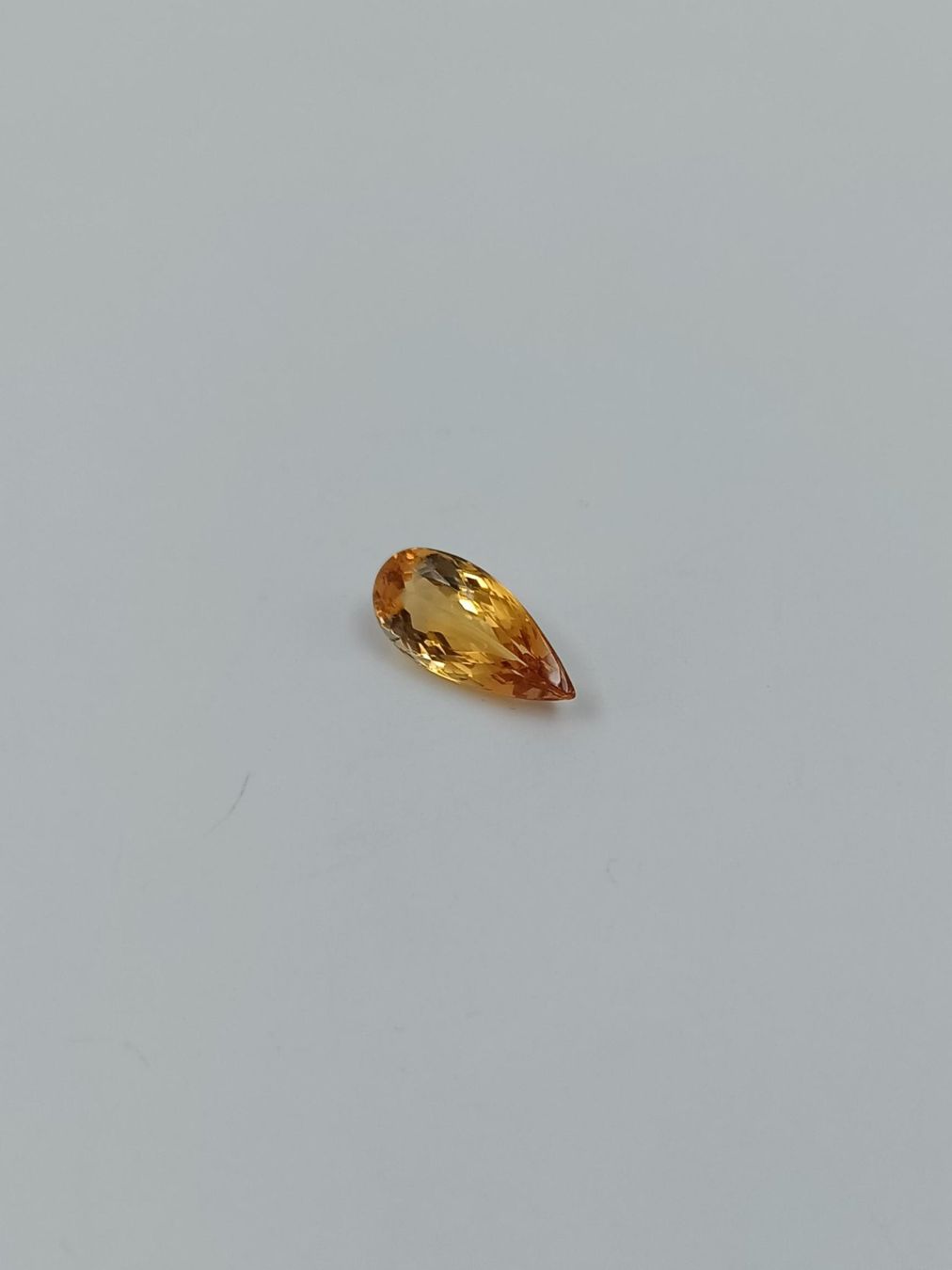 Pietre preziose: 1 HONIGGOLDFARBENER TOPAS 6.54 CT. – Usato da Luzern venduto da EdiGem 4