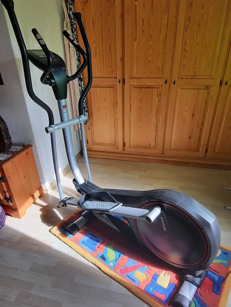 Kettler Hometrainer: Kettler Unix E-Crosstrainer mit induktivem Bremssystem – Usato da Frauenfeld venduto da sparad