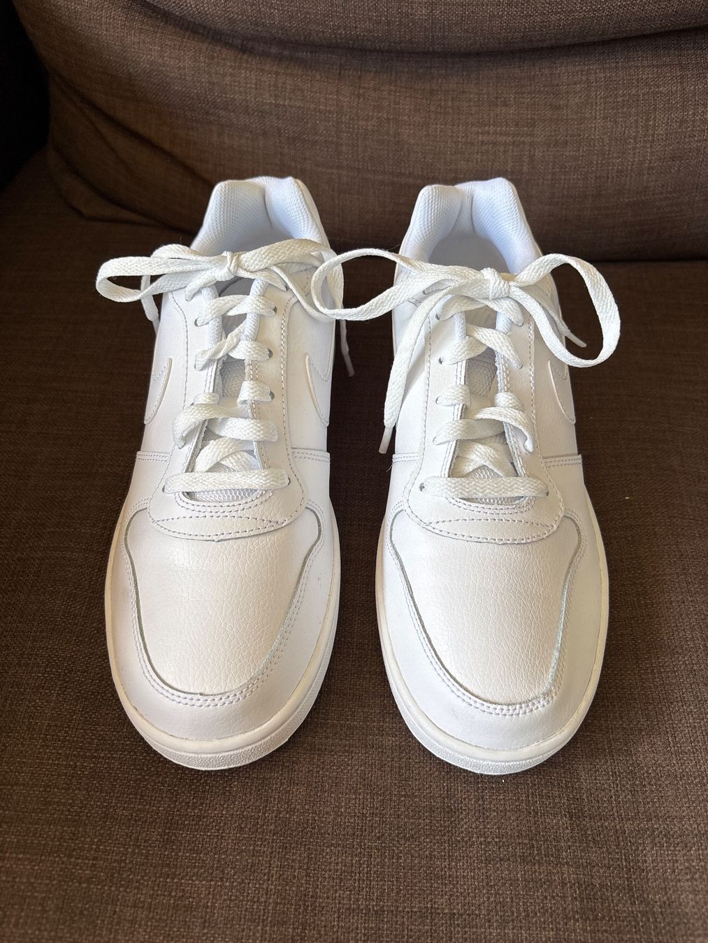 Nike Herrenschuhe: Nike Sneaker Gr. 42 NEU – Neu und originalverpackt aus Genève von Buens4