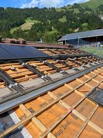 Jinko Solar 5.5 kWp Solaranlage mit IRTS EasyRoof indach