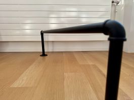 Pamo Design FINN Industrial Kleiderstange, Schwarz