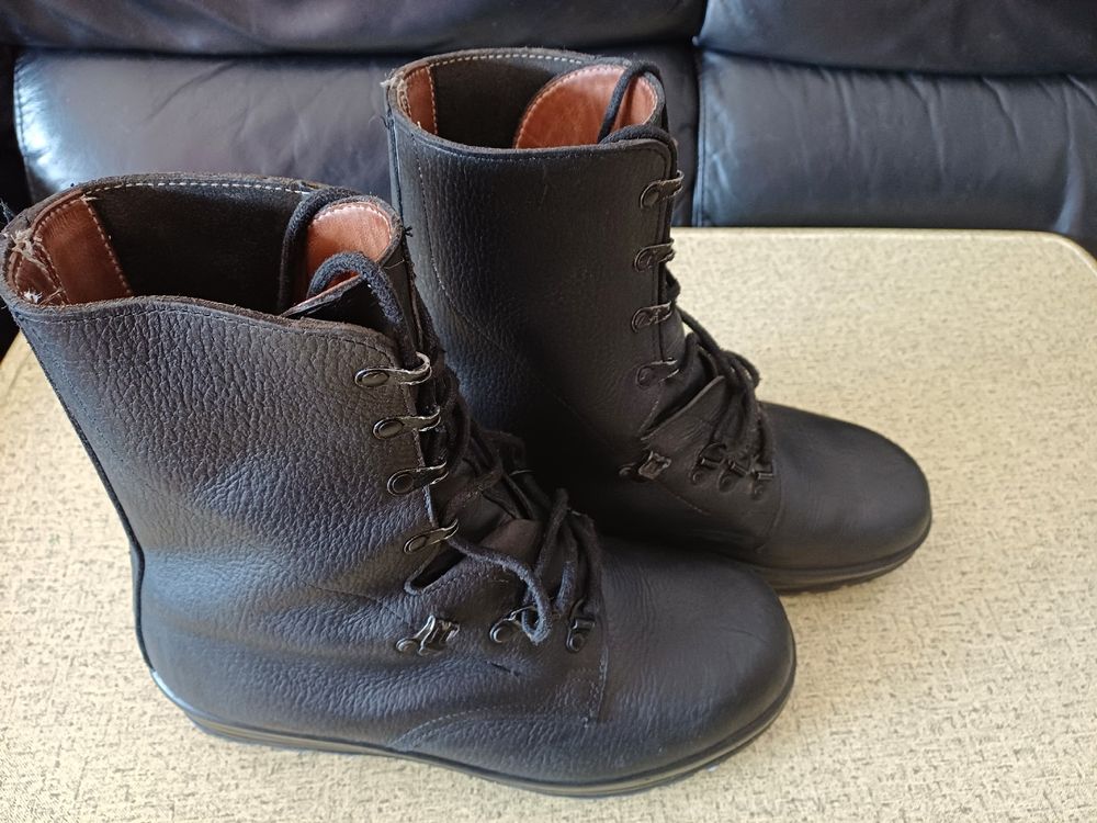 Scarpe da uomo: Kampfstiefel 90 Grösse 42,5 Breite 6 von 1995 – Usato da Ebersecken venduto da Napf08 1