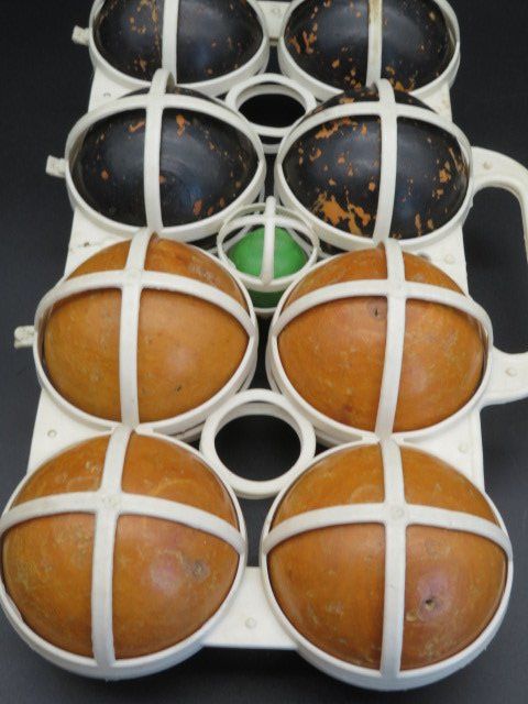Jeux: schönes altes Boccia-Set – D'occasion à Reinach BL par WBZ-Flohmarkt 2