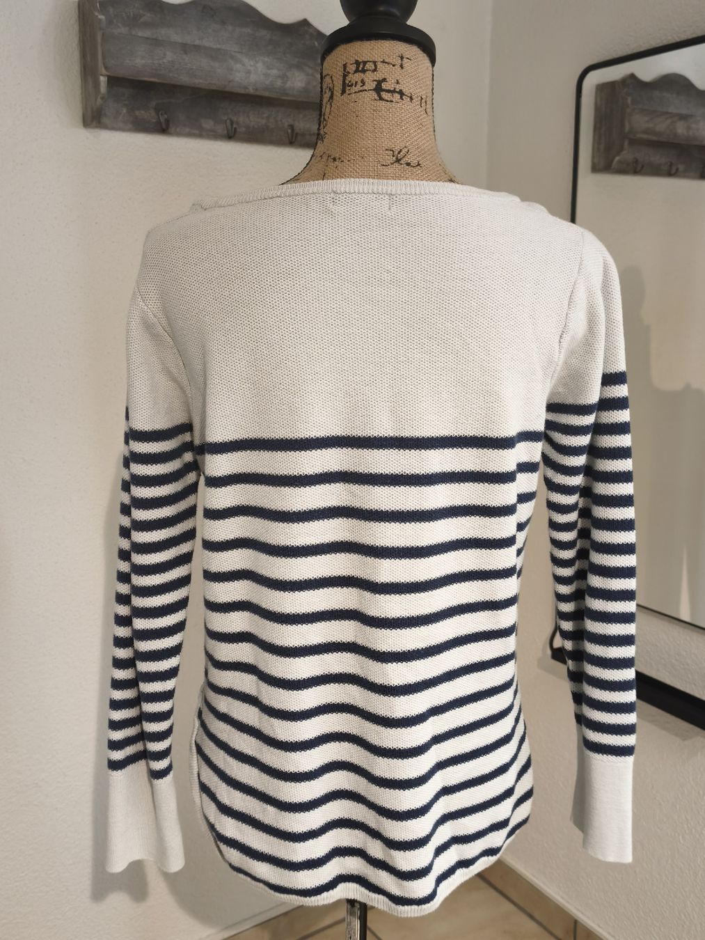 Maglioni & Felpe: Pullover Helene Fischer Tchibo gestreift weiss blau – Usato da Emmetten venduto da SecondhandSiska 2