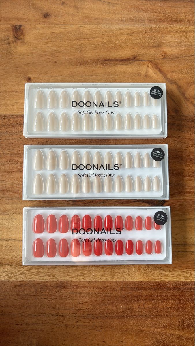 Unghie finte: Doonails Soft Gel Press Ons Set 3 Pack neu – Nuovo (secondo la descrizione) da Oberweningen venduto da Zabrina