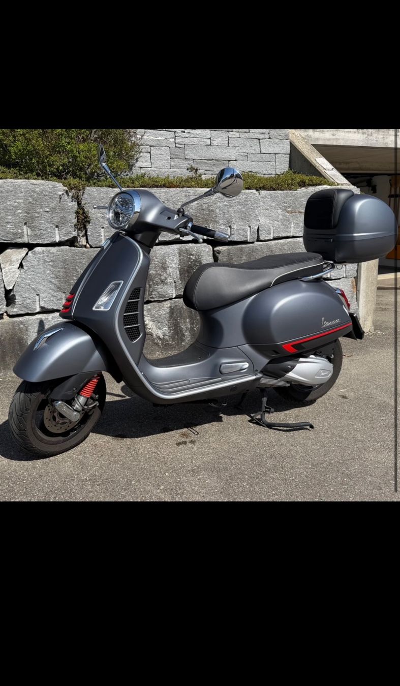 Piaggio Scooters: Piaggio Vespa 300 HPE – Gebraucht aus Kreuzlingen von jul_5c5v 1
