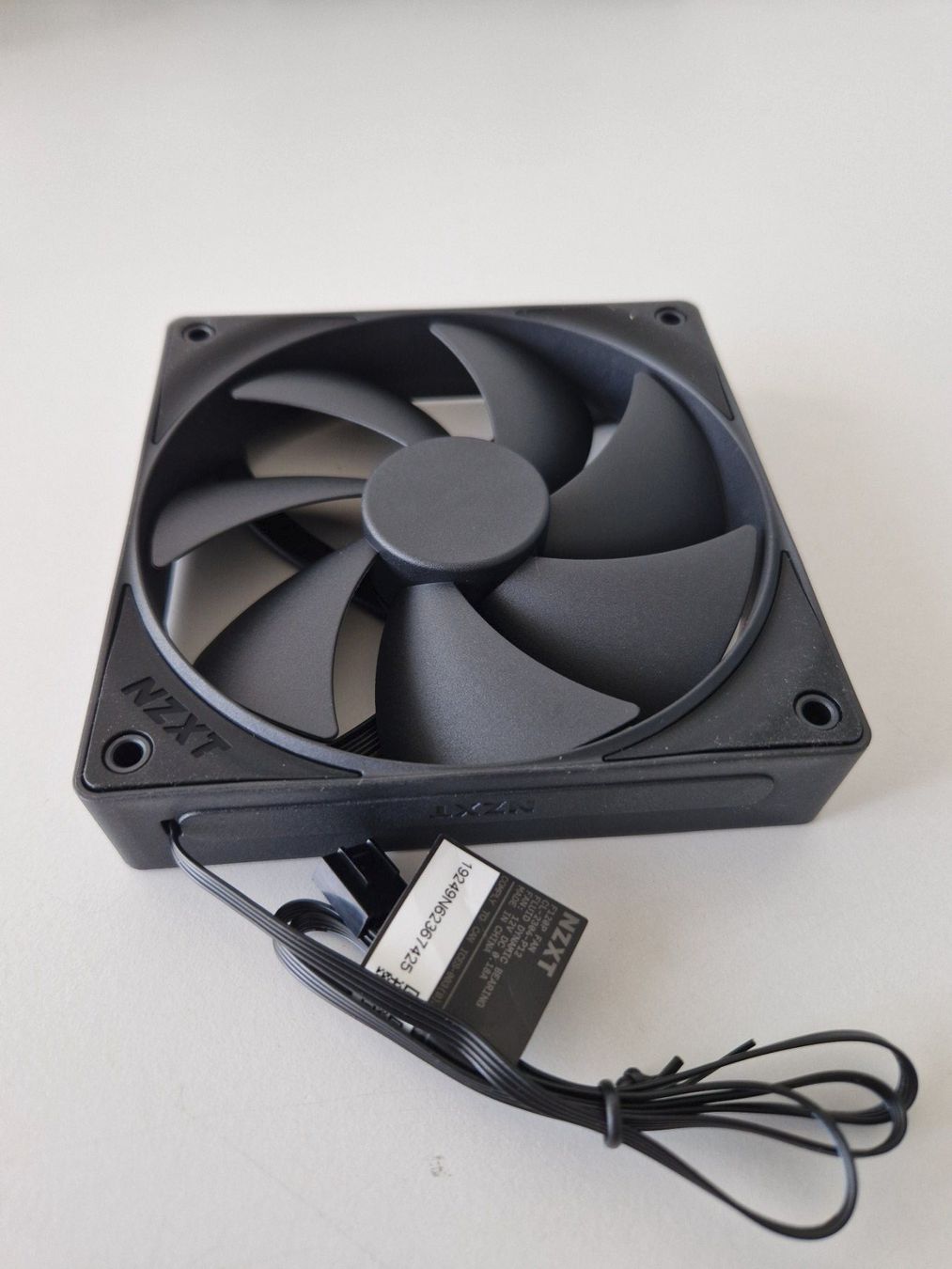 NZXT Ventilatori: NZXT F120P Lüfter – Nuovo (secondo la descrizione) da Elsau venduto da sato83 3