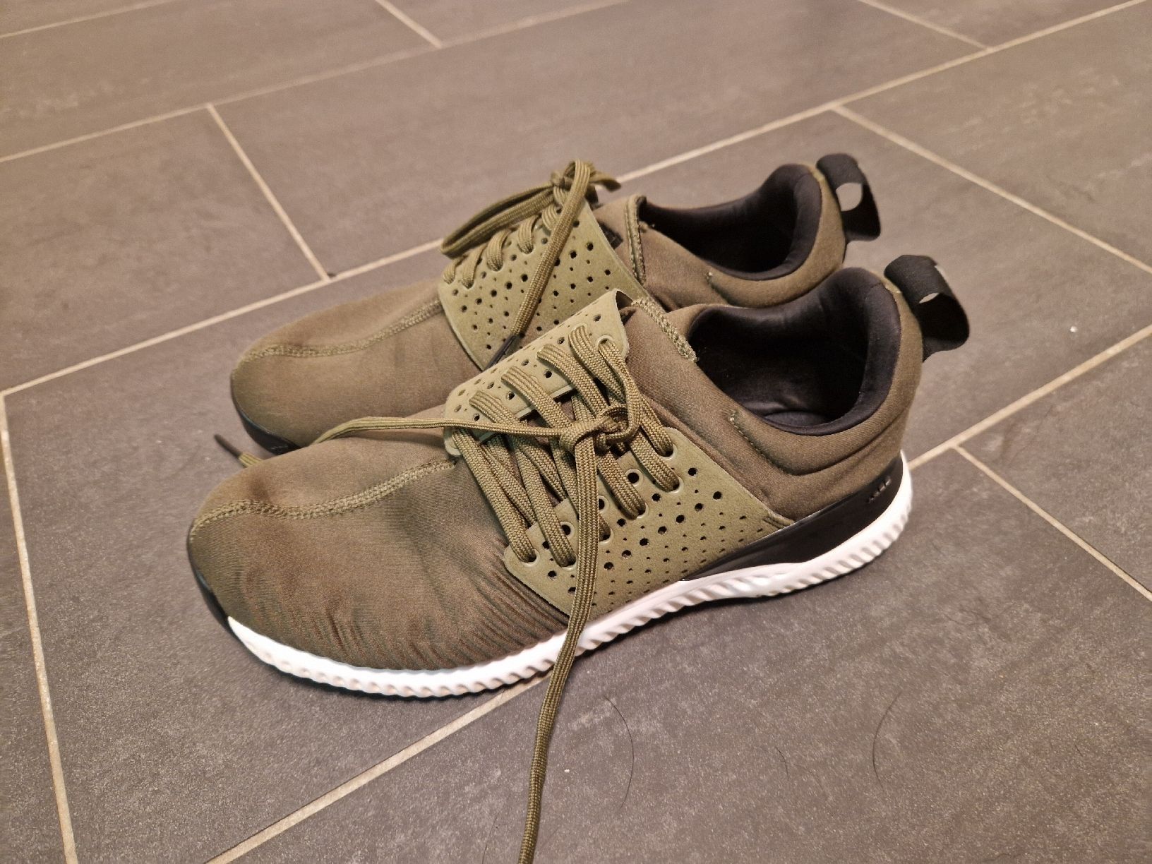 Adidas Scarpe da uomo: Adidas Neopren Golfschuhe Gr. 43 – Usato da Nürensdorf venduto da romano_a
