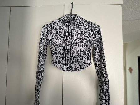 Bershka Crop Top, Gr. S, schwarz/weiss - Gothic Style!