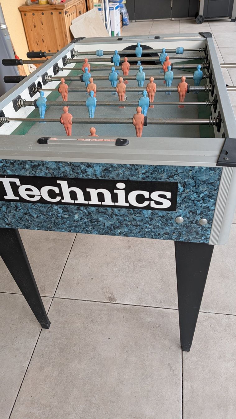 Giochi: Tischfussball Töggeli Kasten – Usato da Wohlen AG venduto da acsd 4