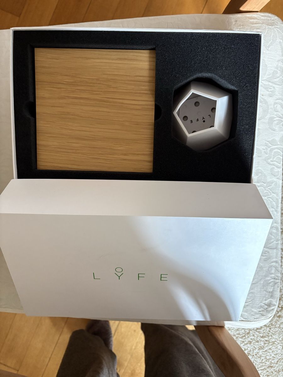 Vasi per fiori: Magnetisch schwebender Blumentopf – Usato da Zürich venduto da Espresso65 1