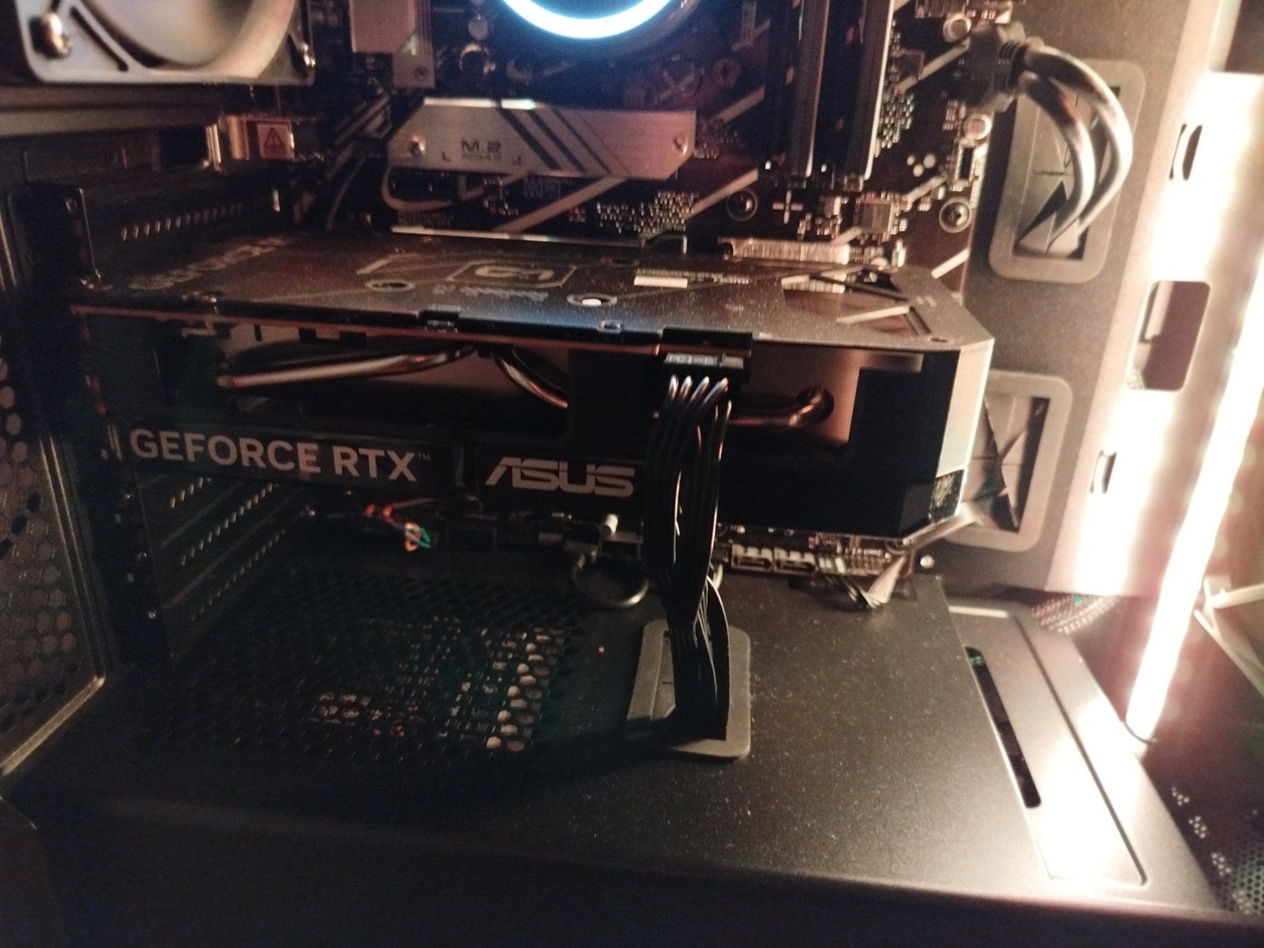 Nvidia Grafikkarten: NVIDIA RTX 5060 8GB – Neu (gemäss Beschreibung) aus Wasen im Emmental von lau_ydx5 1