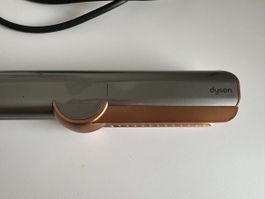 Dyson Airstrait
