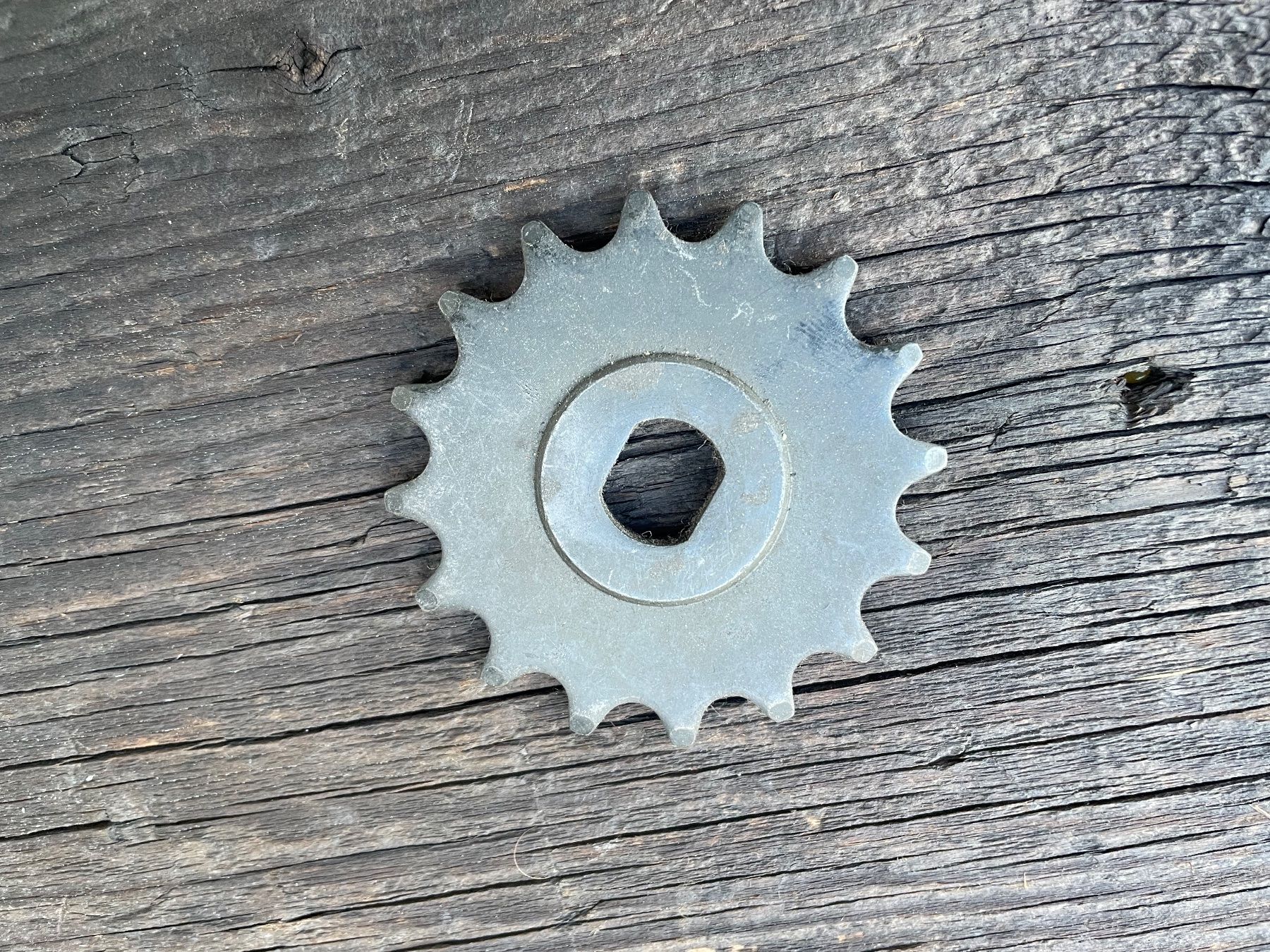 Sachs Ciclomotori: Pignon avant. – Nuovo e nell'imballaggio originale da Leytron venduto da ACLEONARD01 1