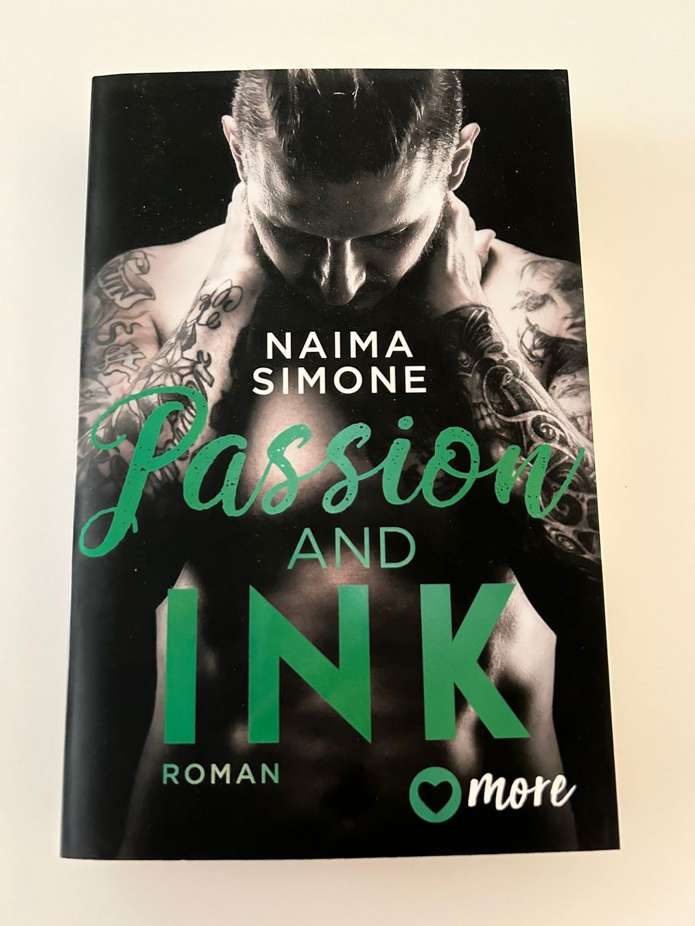 Bücher: Naíma Simone: Passion and Ink, Roman – Gebraucht aus Bronschhofen von Vale_97