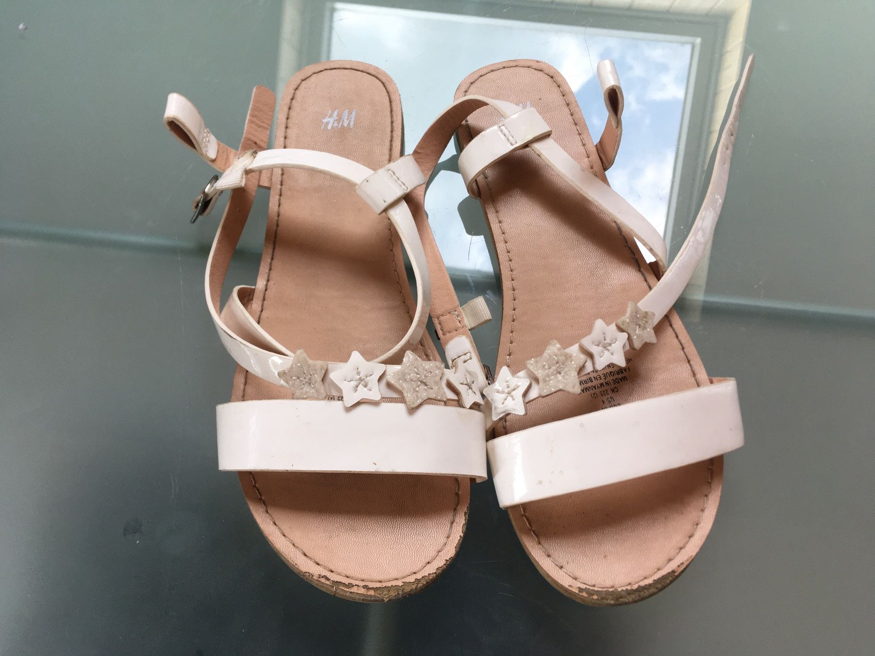 H&M Schuhe für Mädchen: Sandalen 36, H& M, weiss – Gebraucht aus Fischbach LU von stephie2009