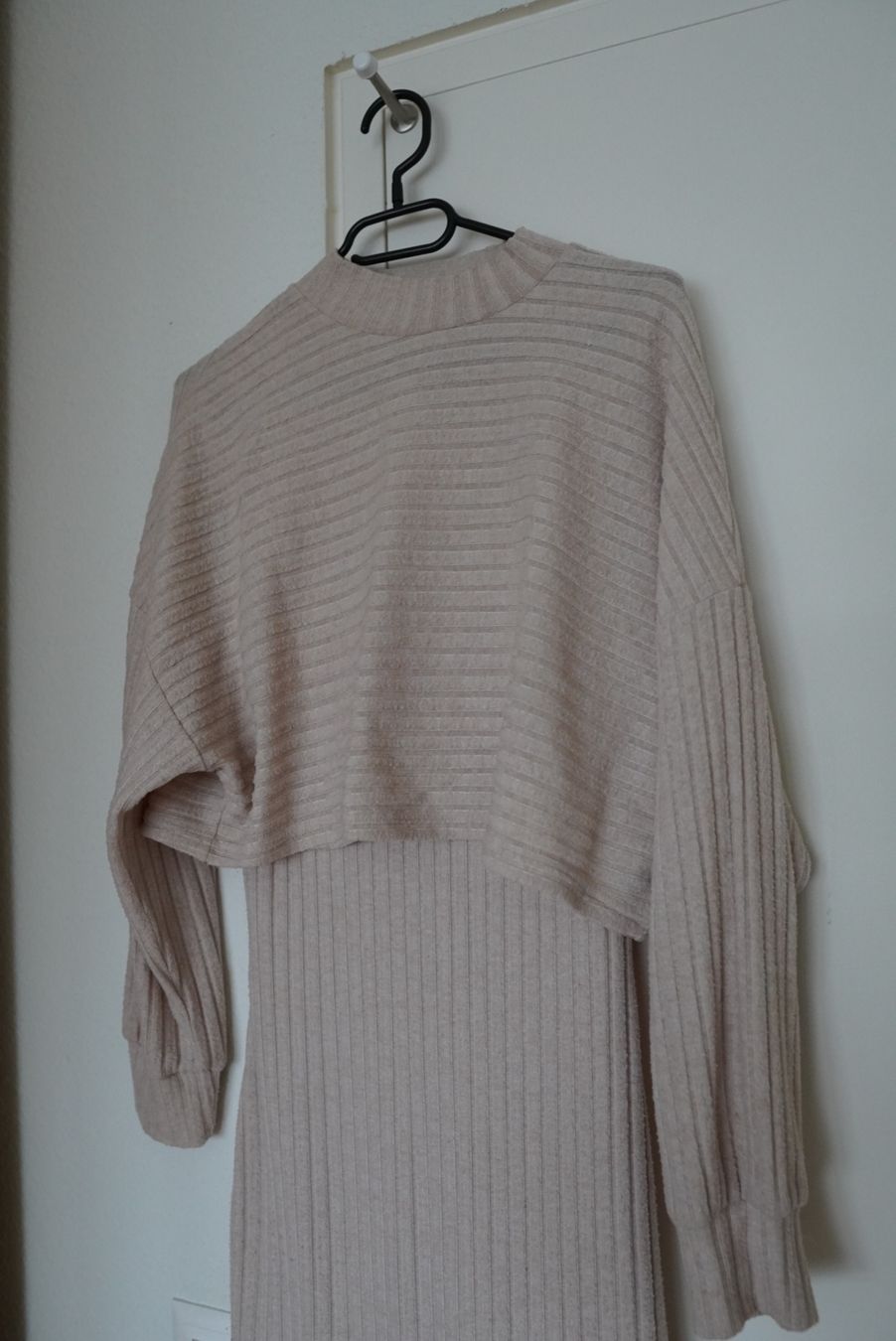 Lotti di vestiti: Ensemble robe + pull beige côtelé Taille S – Usato da Onex venduto da Magou_31