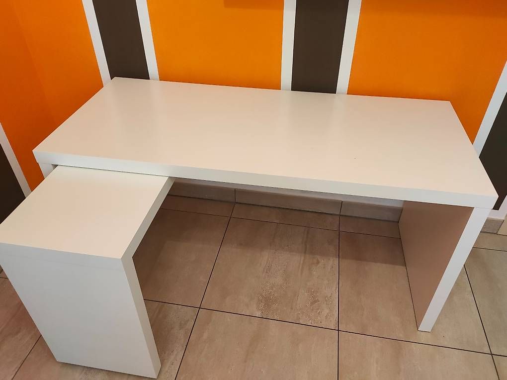 Scrivanie: Scrivania con piano estraibile  – Usato da Bellinzona venduto da mar_b5cp 1