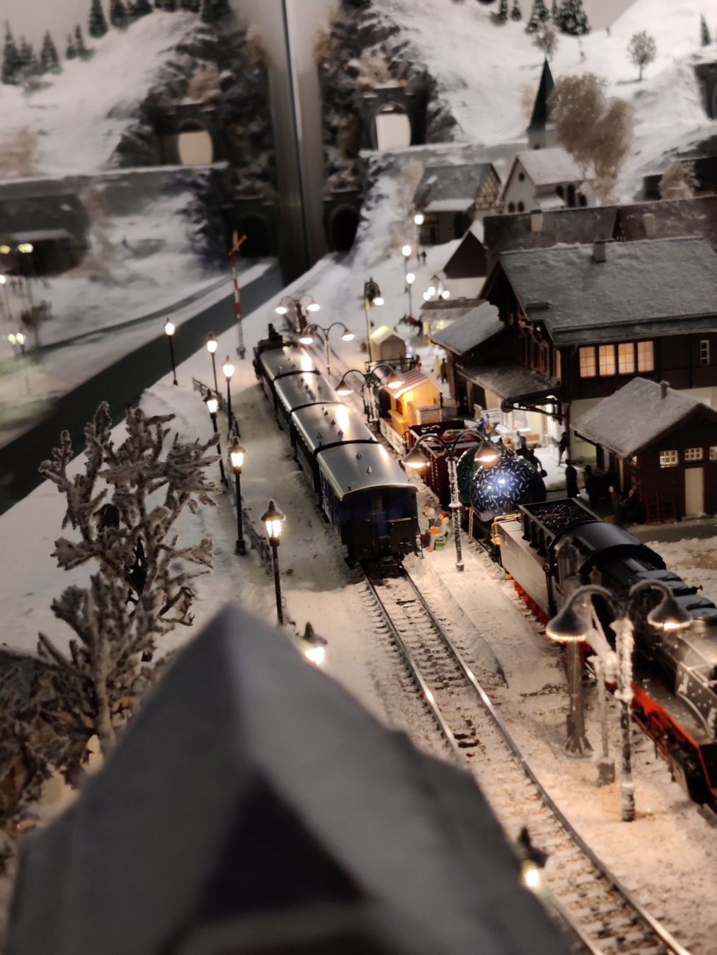 Märklin Modellini di ferrovie: Wunderschöne Winteranlage im Märklin System – Usato da Wangs venduto da mobacom 4