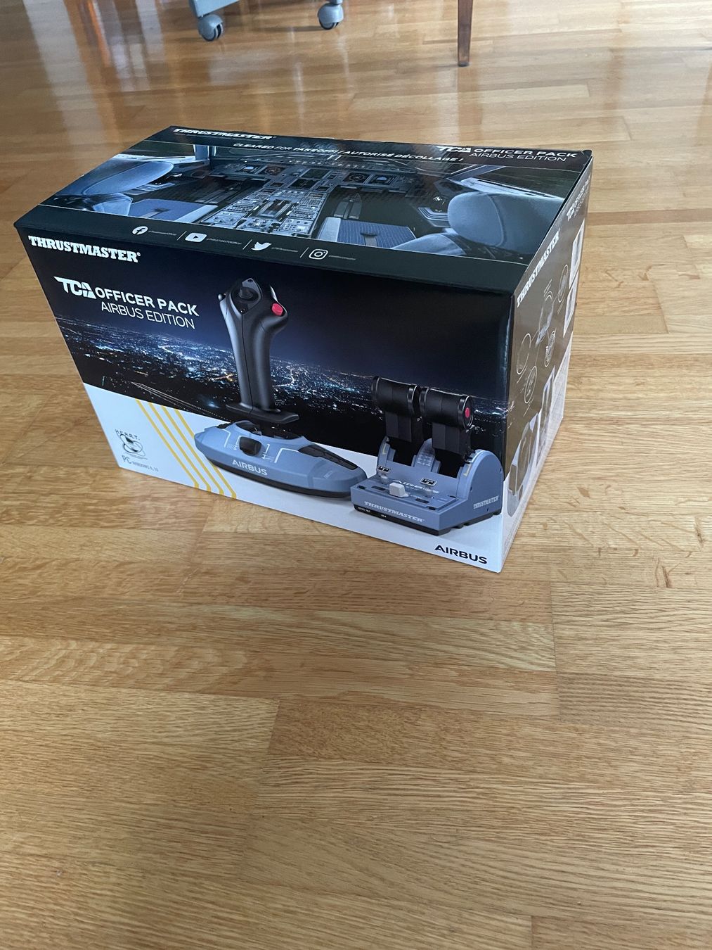 Thrustmaster Controller: Thrustmaster TCA Officer Pack Airbus Edition, top Zustand – Usato da Küsnacht ZH venduto da burningfish