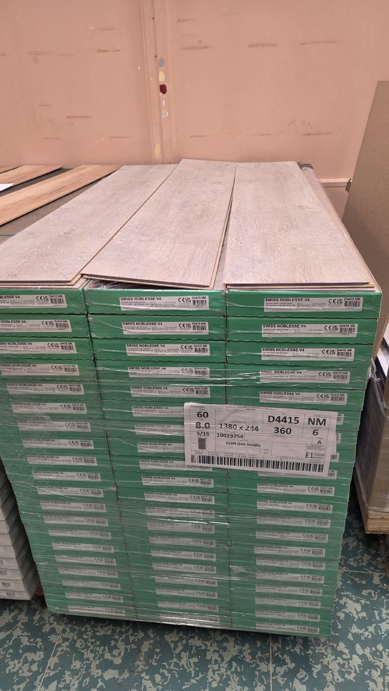 Articoli in legno: Laminat NEW Dekor 8 mm 5G klick – Nuovo e nell'imballaggio originale da Rothrist venduto da swiss-laminat 3