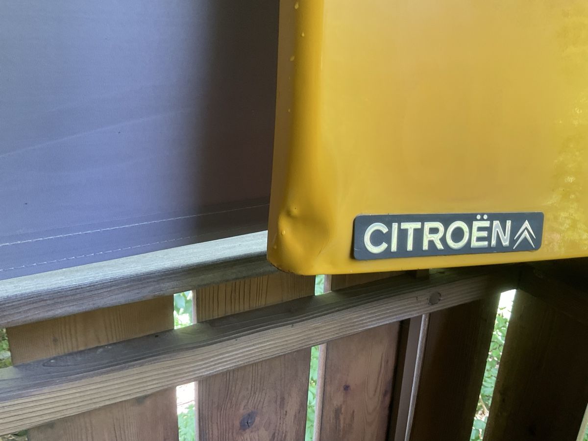 Citroën Tutti pezzi di ricambio auto: Citroën. 2CVHeckklappe – Usato da Blausee Mitholz venduto da micninj 1