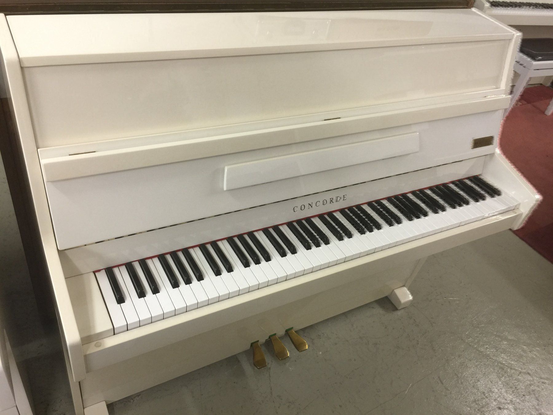 Strumenti musicali: Klavier Concorde,Verk.Fr.1'400.-/75.- mt – Usato da Horw venduto da Sommero