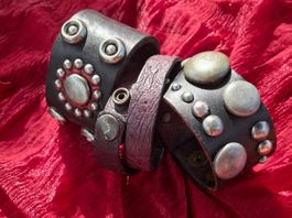 3 Stück Vintage HD Lederarmbänder mit Druckknopf signiert