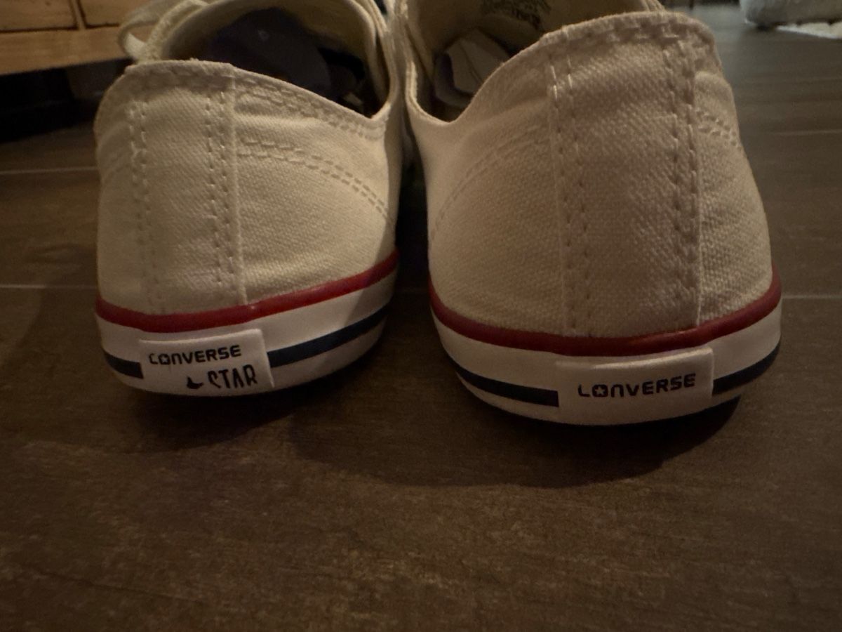 Converse Chaussures femmes: CONVERSE baskets blanches t.40 – D'occasion à Treyvaux par MLRL 1