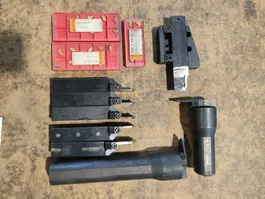 Einstichstahl / Abstechstahl mit Wendeplatten (MP051)