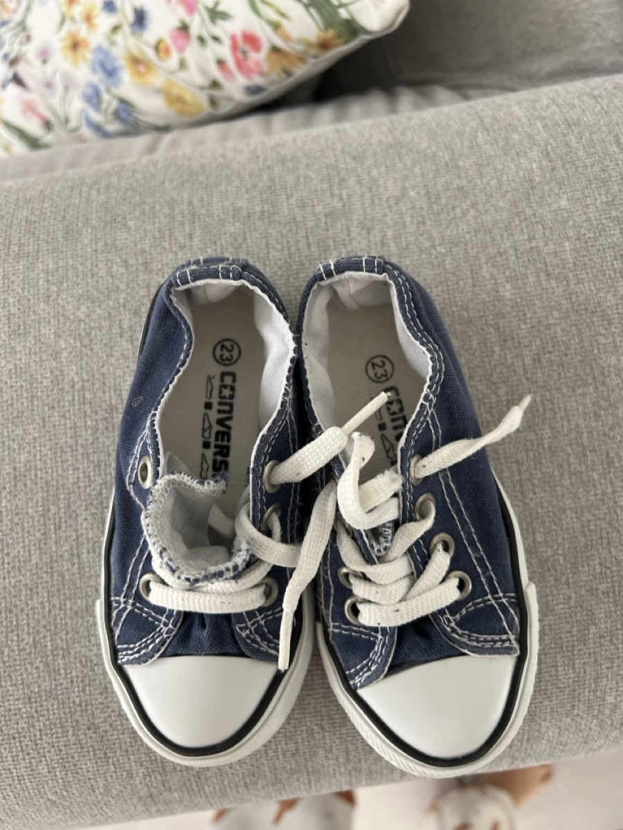 Converse Scarpe per ragazzi: Blaue Converse All Stars, Gr. 23,Top! – Nuovo (secondo la descrizione) da Diegten venduto da kip_wg9z
