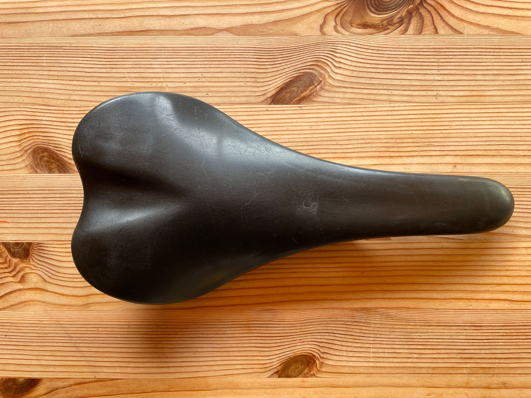 Selle Italia Pezzi di ricambio: Selle Italia en carbone – Usato da Les Vérines venduto da Francky_Lee_Jr