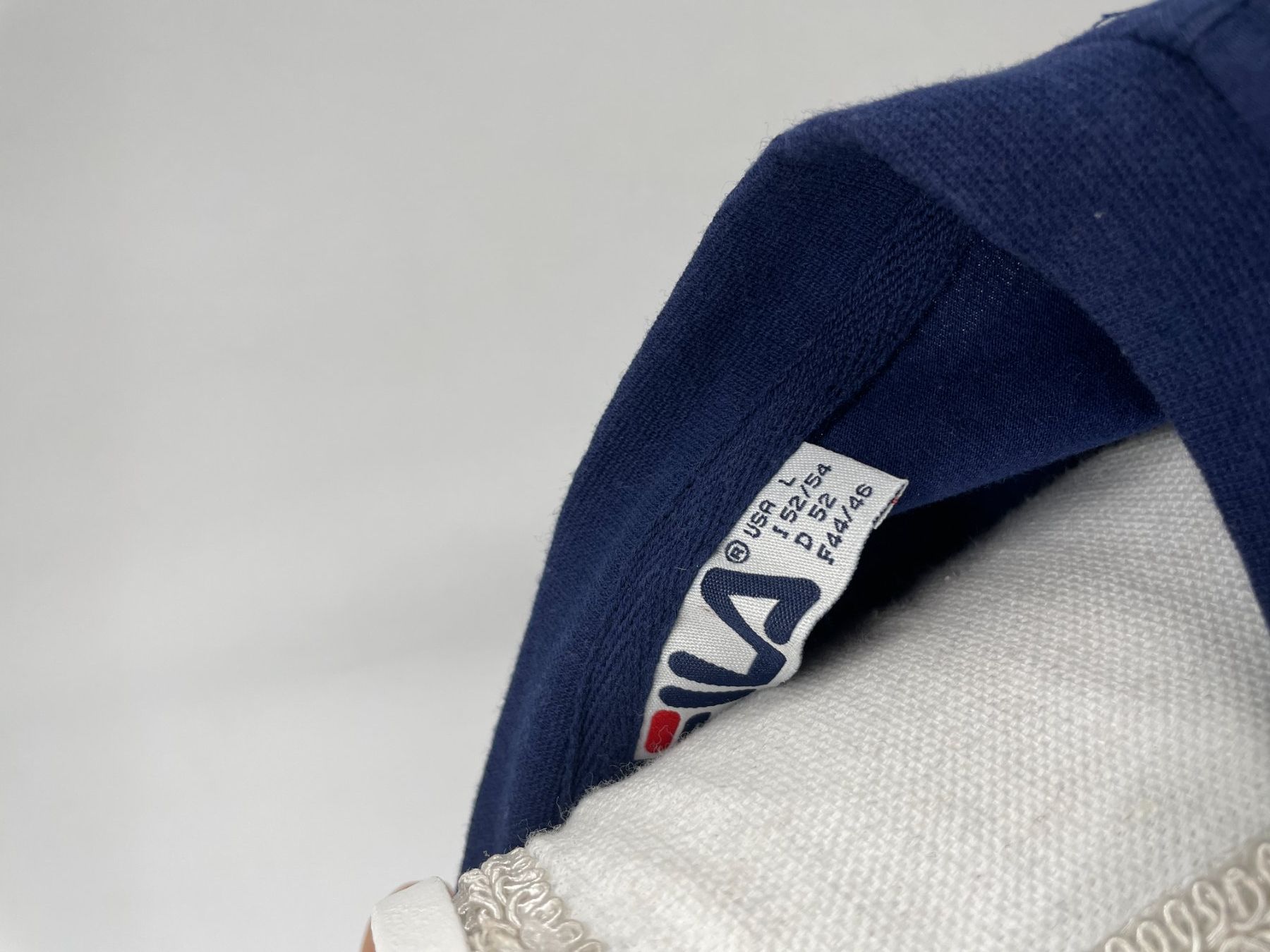 Fila T-shirts: FILA t-shirt bleu – D'occasion à Lausanne par PlusValue_Lausanne 2