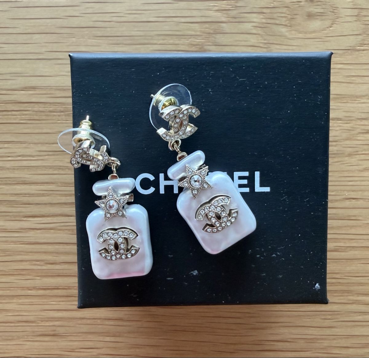Chanel Ohrringe & -stecker: Chanel, boucles d’oreilles  – Gebraucht aus Cernier von 1234V 1