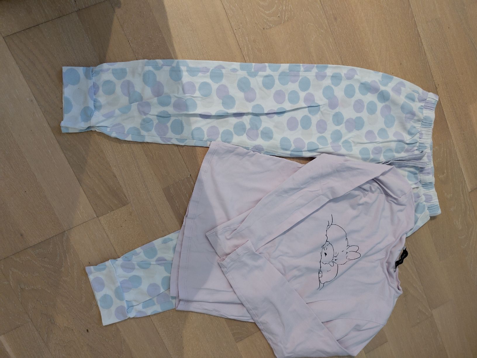 Lotti & Set di vestiti: Kleiderpaket Mädchen 11 J., gebraucht – Usato da Koppigen venduto da wipwap 3