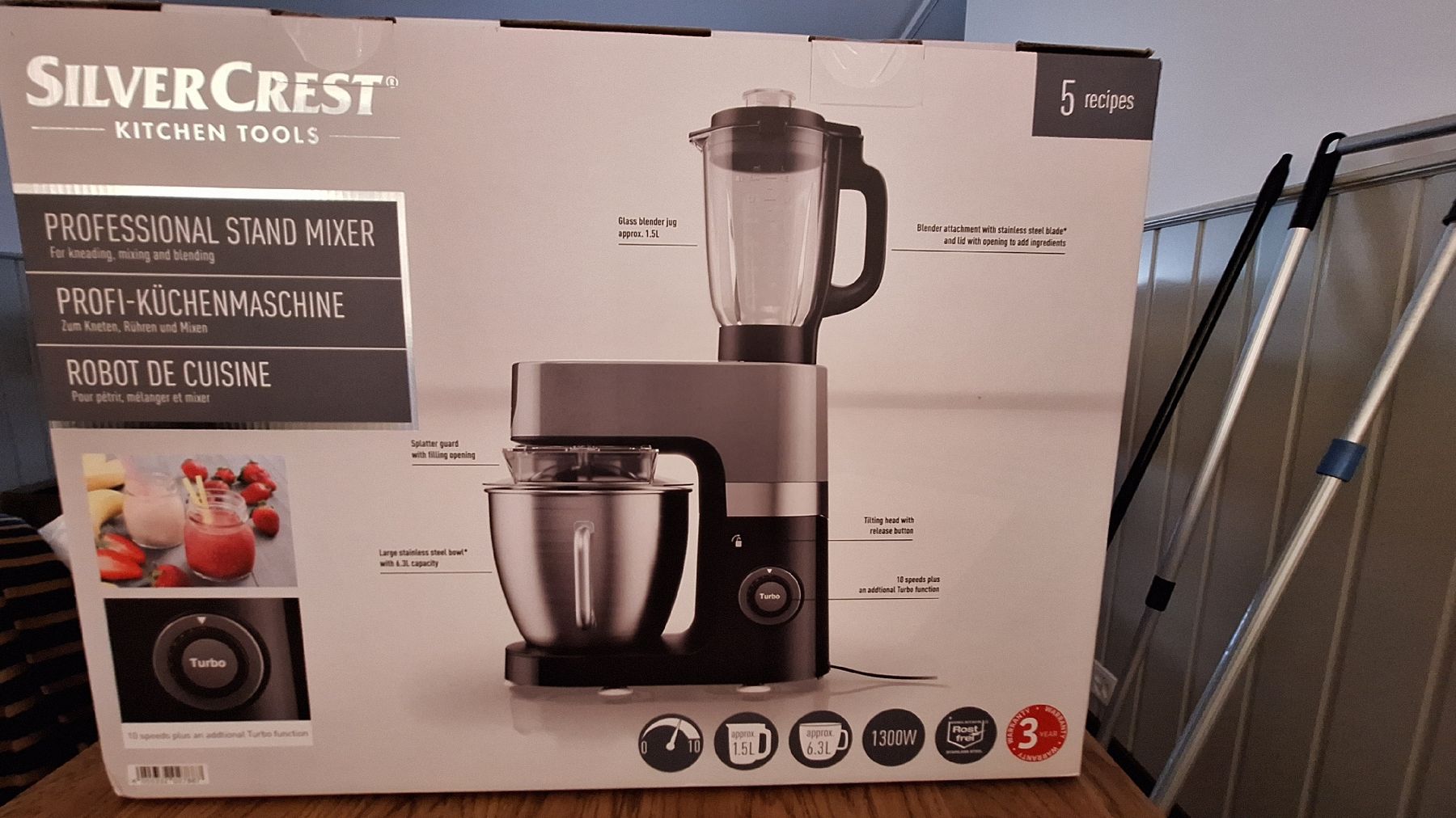 SilverCrest Küchengeräte: SilverCrest Küchenmaschine Profi 1300W – Neu und originalverpackt aus Binningen von  1