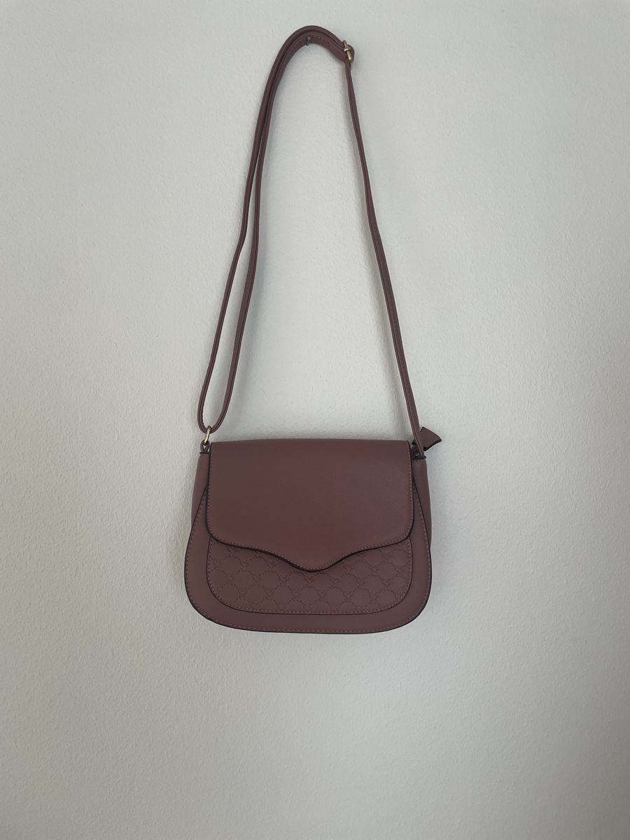 Taschen für Damen: rosa Umhängehandtasche – Gebraucht aus Basel von noee_joset