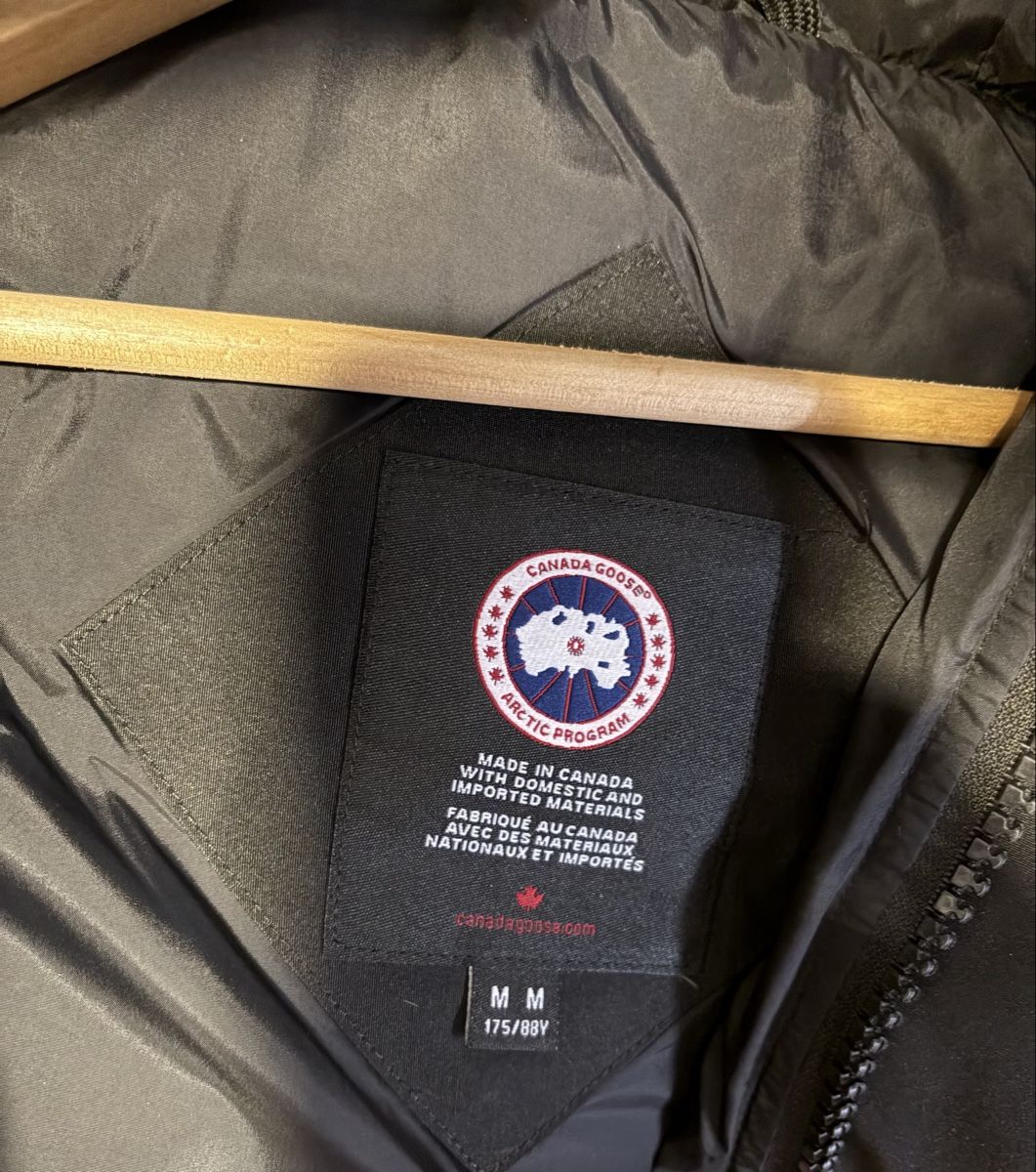 Giacche: Canada Goose Winter Jacket - Black - Size M - As New! – Nuovo (secondo la descrizione) da Kilchberg ZH venduto da adycalin 1