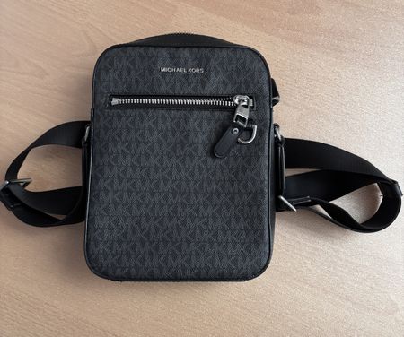 Umhängetasche Michael Kors schwarz guter Zustand