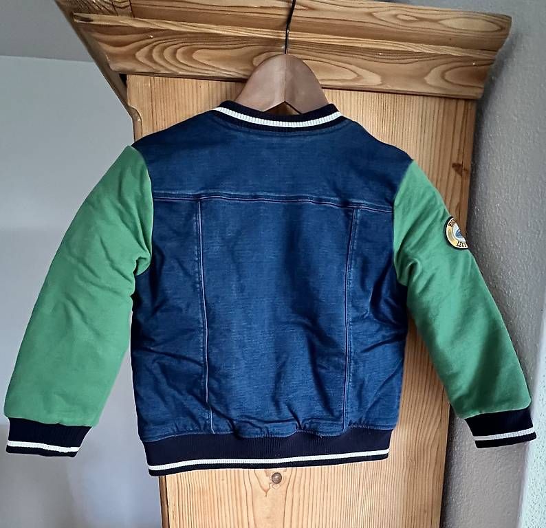 Vestes & Manteaux: Collegejacke Grösse 116 – D'occasion à St. Niklausen LU par Mimmi86 2