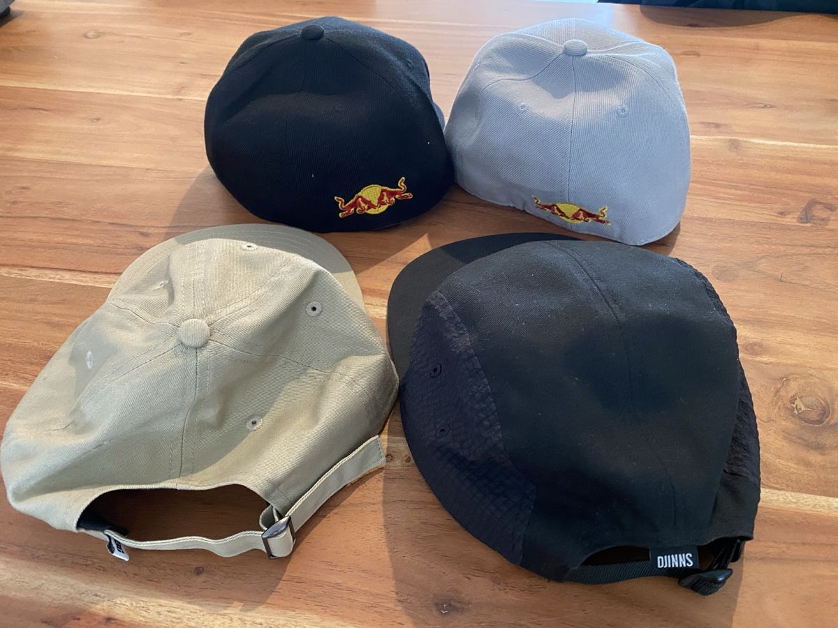 Lotti di vestiti: 4x Cap – Usato da Baar venduto da Ape81 1