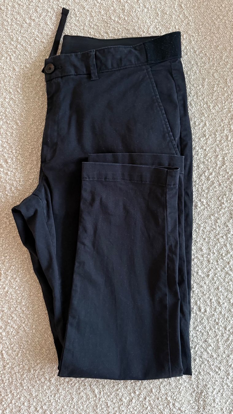Zara Pantaloni: Mango Chino navy – Usato da Winterthur venduto da Louvre91