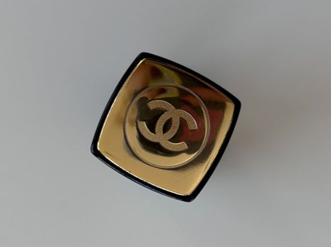 Chanel Make-up: Chanel Rouge Allure Lippenstift 99 Pirate – Usato da St. Gallen venduto da look-twice 3