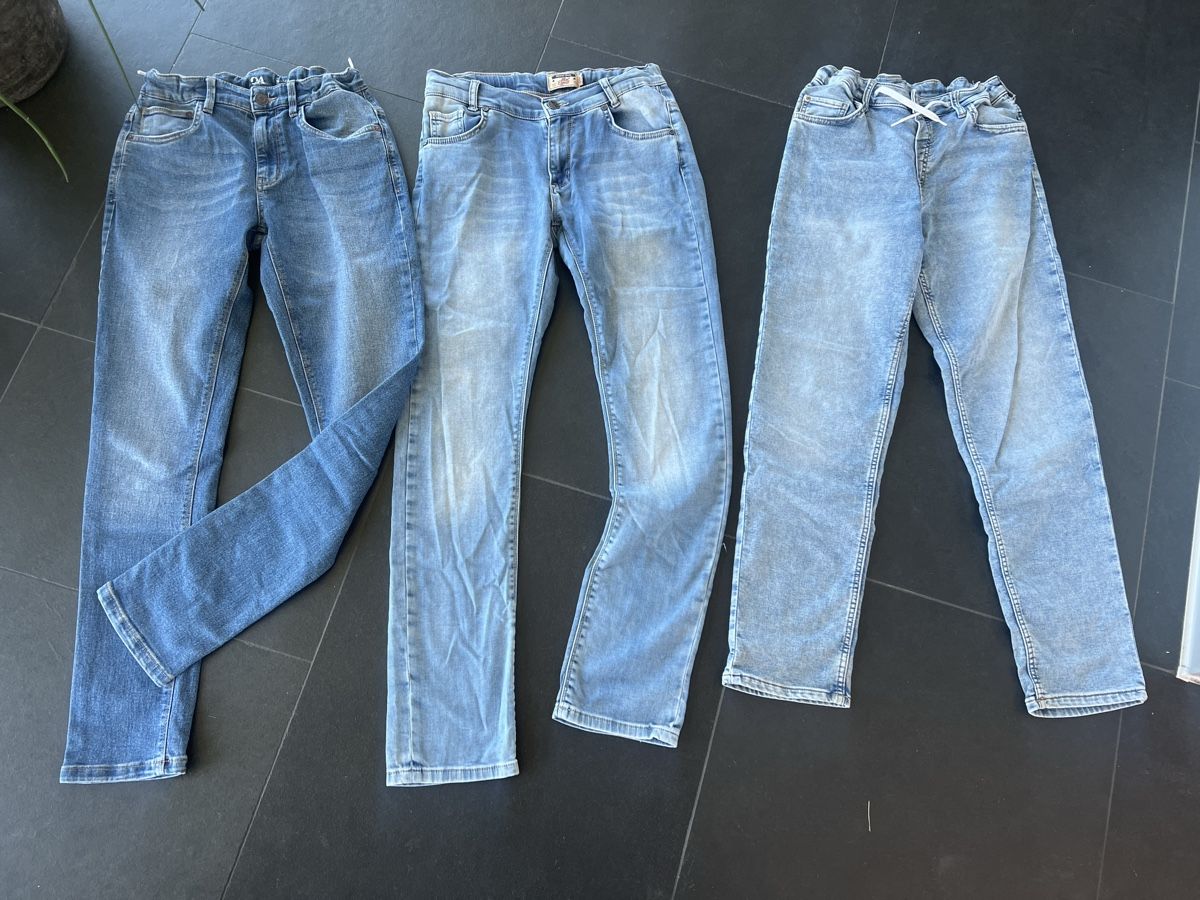 Pantaloni: Drei Paar Jeans Jungs Gr.164 – Usato da Kallnach venduto da Xy