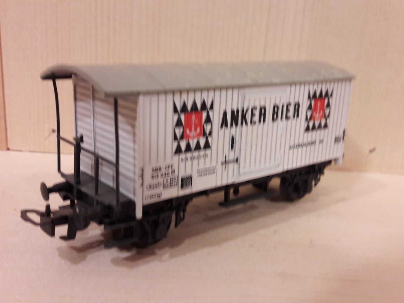 Liliput Modellini di ferrovie: Liliput HO DC : CFF wagon couvert "Anker Bier" – Usato da Buttes venduto da Cafe2005 3