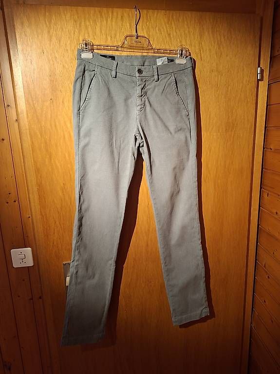 Pantaloni: hellgraue Hose von Maison's – Usato da Oberkirch LU venduto da juli- 1