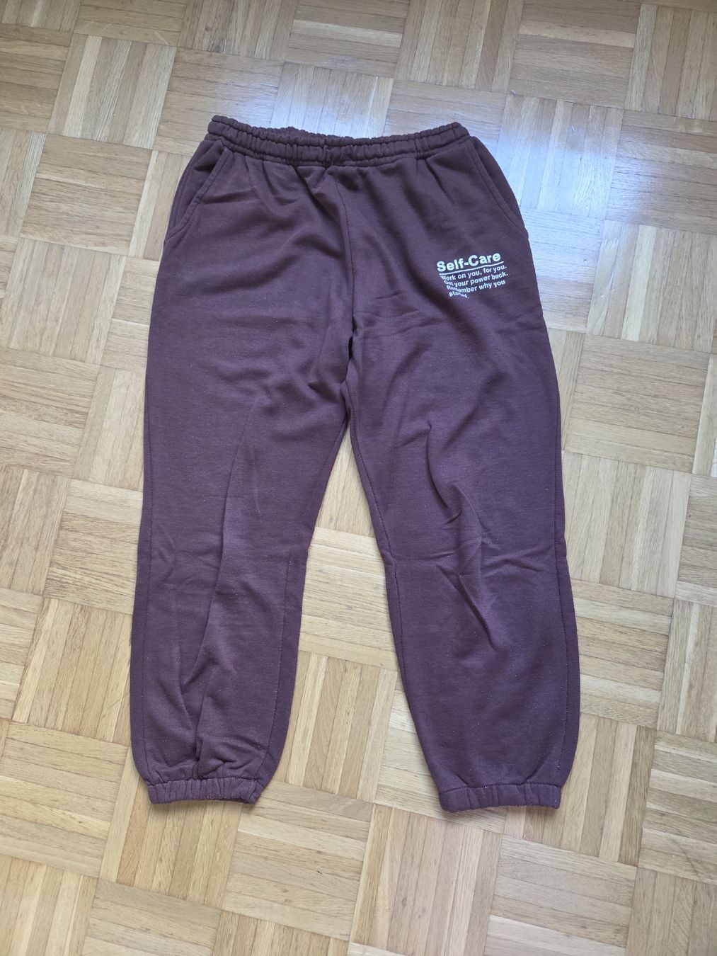 Pantaloni: Pantalon de jogging marron confortable - Taille L – Usato da Grand-Lancy venduto da jess.gms