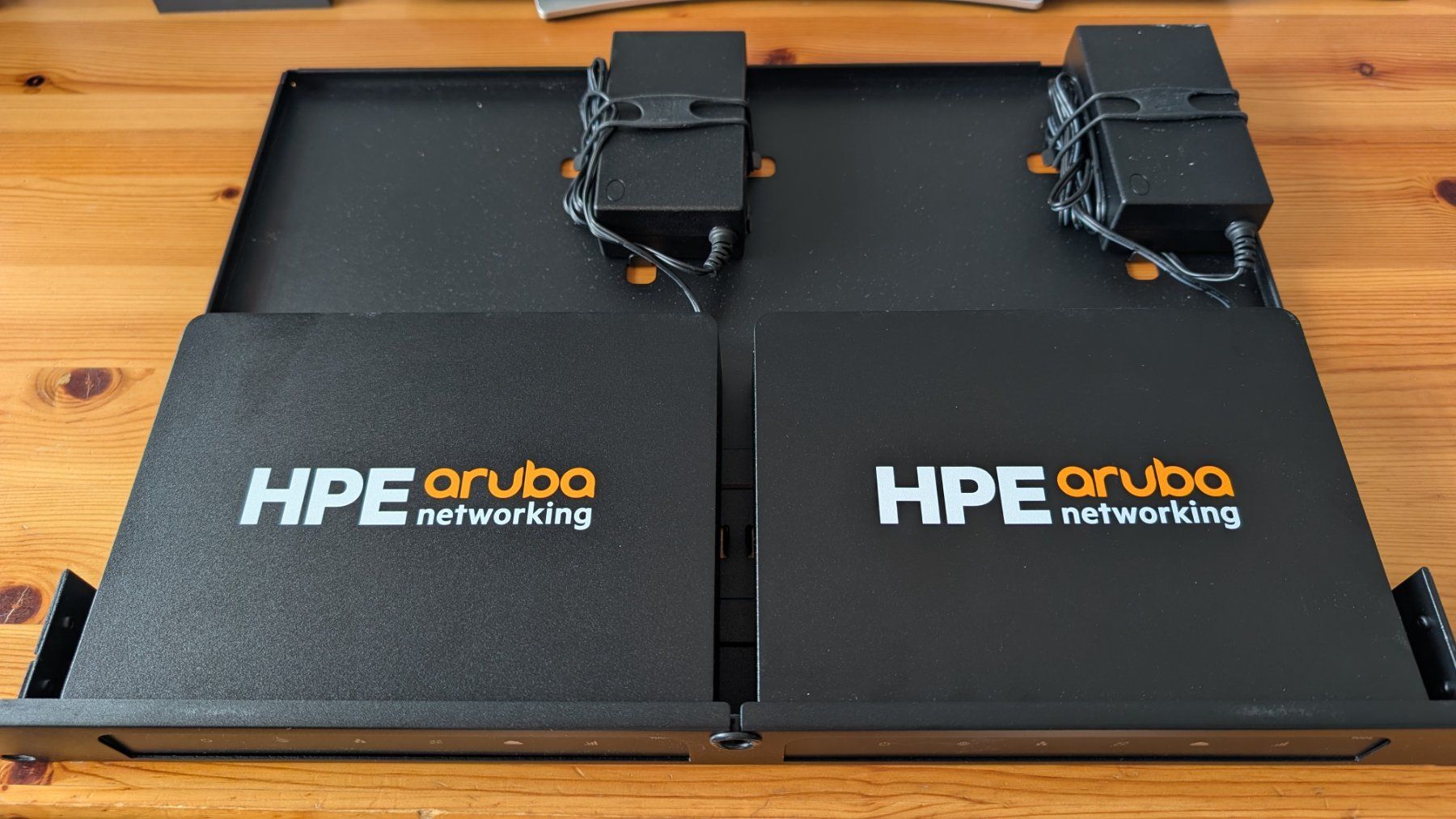 Aruba Modem & Router: Aruba 9004 wireless controller – Usato da Mettmenstetten venduto da volanet